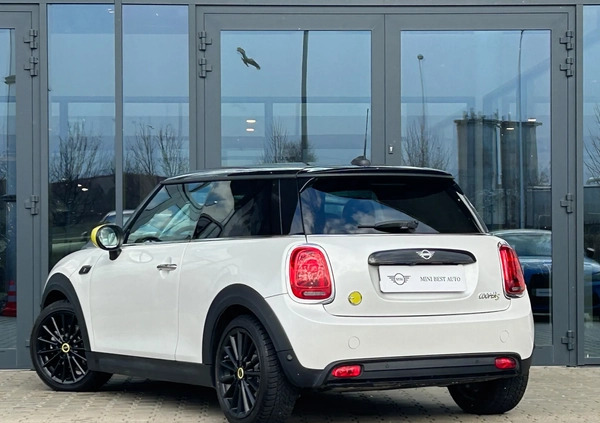 MINI Cooper cena 139000 przebieg: 3400, rok produkcji 2022 z Chociwel małe 79